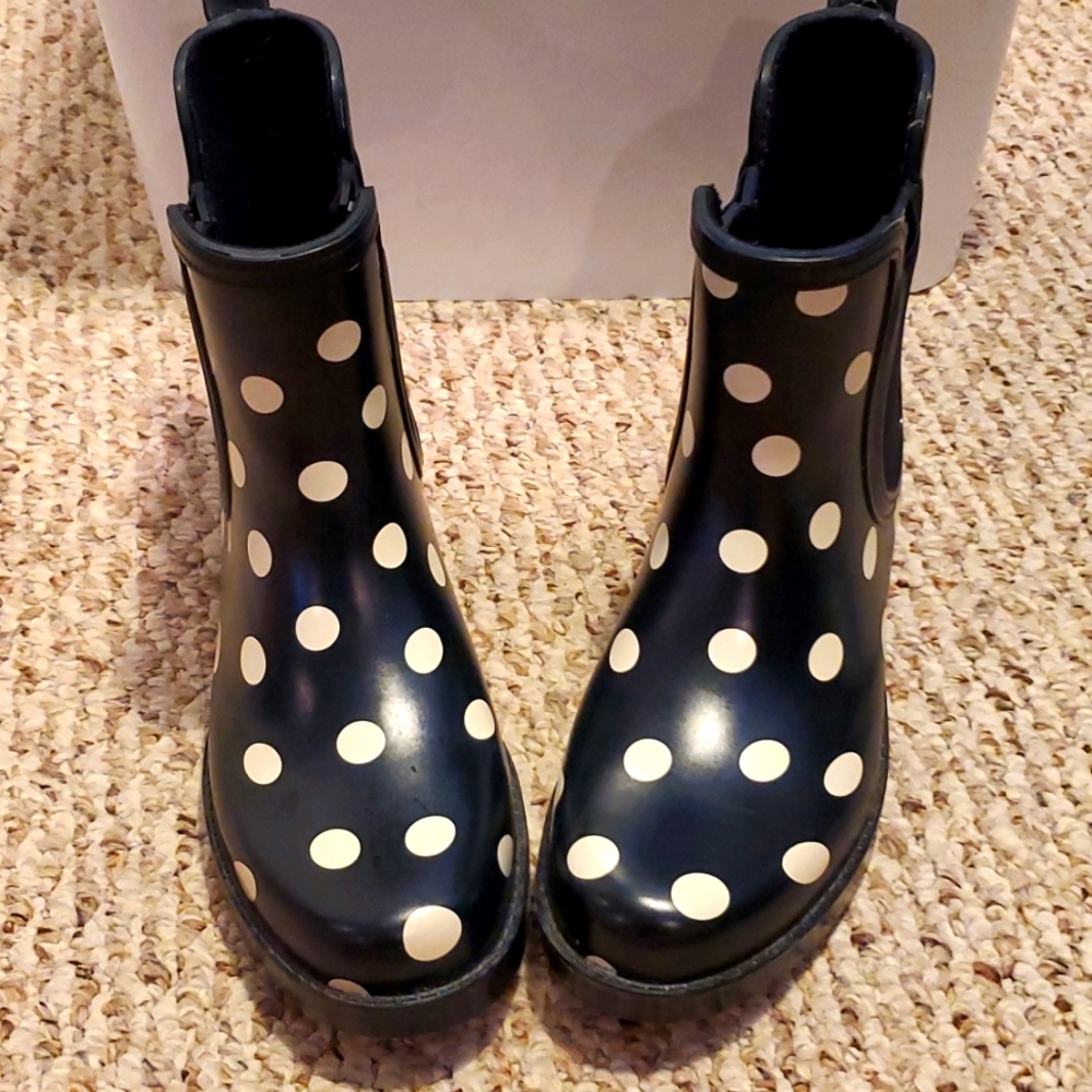 Crown & Ivy Rain Boots, Size 6